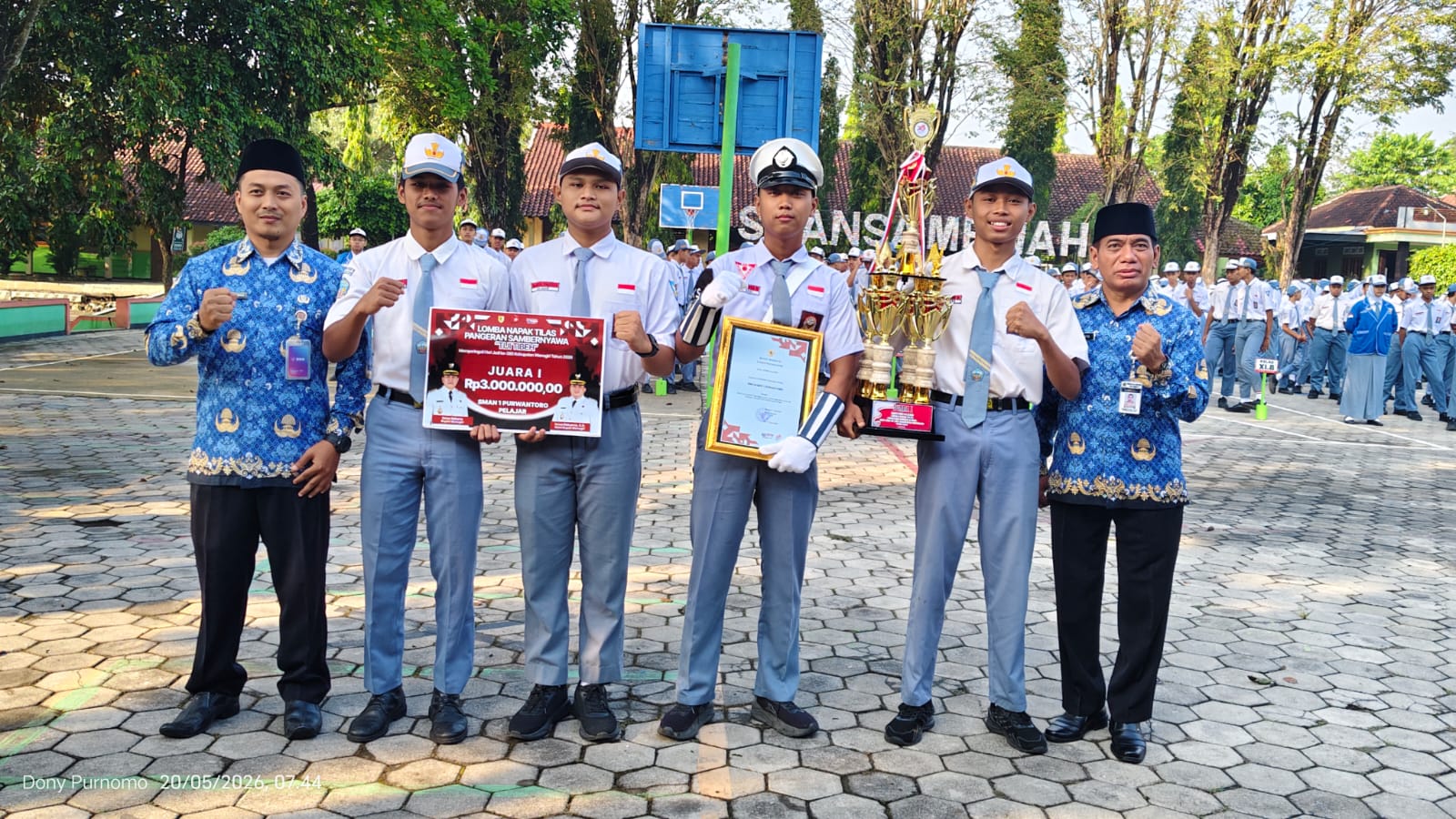 SMAN 1 Purwantoro Raih Juara 1 Napak Tilas Pangeran Samber Nyawa “Tiji Tibeh” Hari Jadi Kabupaten Wonogiri